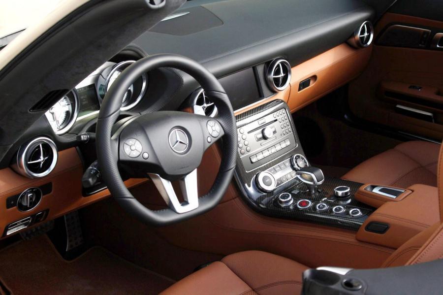  Mercedes-Benz SLS AMG Roadster 2012 года  (фото 93 из 198)